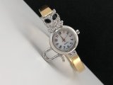 デッドストック 箱付き AVON エイボン ネコ 猫 ファッションウォッチ 腕時計 USA ヴィンテージ ブレスレット ウォッチ 