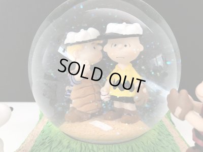 画像3: PEANUTS 50周年 WESTLAND 箱付き スヌーピー スノーグローブ Meeting on the Mound スノードーム オールド ヴィンテージ vintage USA SNOOPY