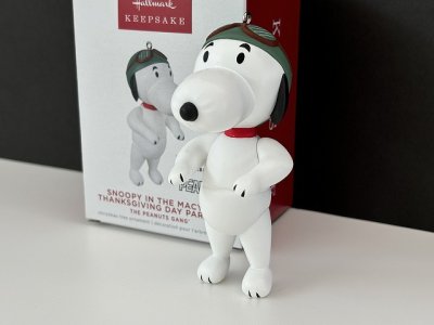 画像2: Macy's サンクスギビング パレード スヌーピー フライングエース HALLMARK オーナメント 箱入り KEEPSAKE PEANUTS SNOOPY ヴィンテージ