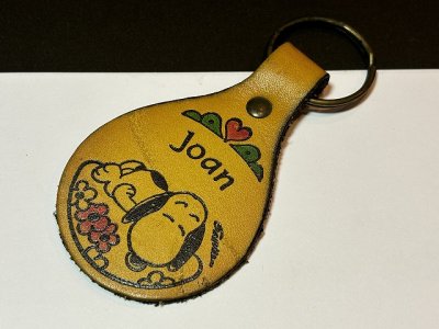 画像1: スヌーピー ヴィンテージ レザー キーホルダー USA AVIVA製 1970's 1980's vintage SNOOPY PEANUTS