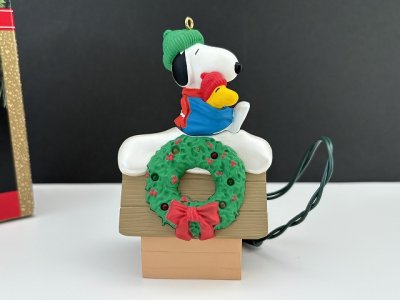 画像2: スヌーピー HALLMARK LIGHT オーナメント 箱入り KEEPSAKE PEANUTS SNOOPY ヴィンテージ