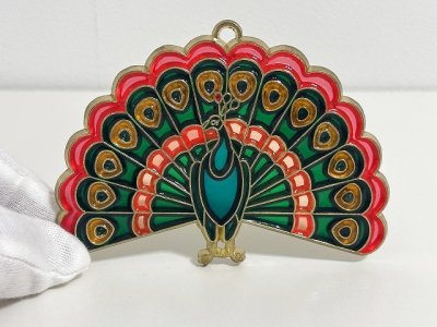 画像1: ステンドグラス風 ウォールデコ サンキャッチャー くじゃく 壁掛け飾り USA オールド ヴィンテージ vintage