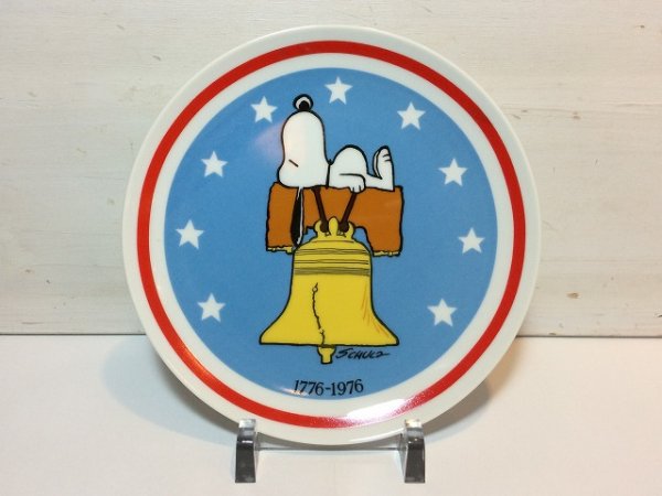 画像1: ヴィンテージ スヌーピー 1976年 アメリカ建国200周年記念 メモリアルプレート Bicentennial vintage snoopy (1)