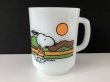 画像1: ファイヤーキング スヌーピー ジョギング マグカップ PEANUTS Fire-king SNOOPY (1)