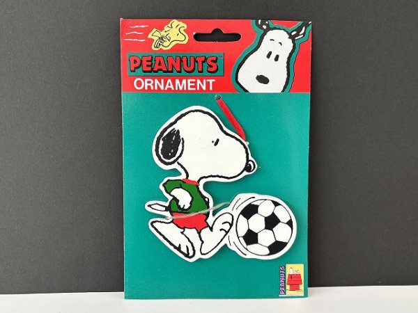 画像1: 未使用 デッドストック ヴィンテージ スヌーピー サッカー WOOD ウッド オーナメント SNOOPY PEANUTS USA (1)