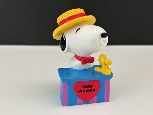 画像1: USA SNOOPY スヌーピー PVC フィギュア Whitman's オールド ビンテージ PEANUTS (1)