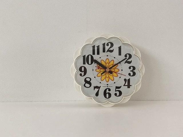 大人女性の ヒロミンゼネラルエレクトリック社 GE デイジー 掛け時計 