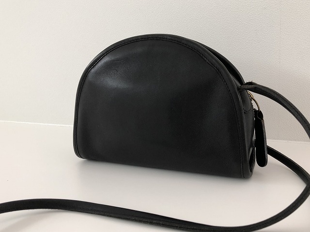 old coach/half moon leather shoulder bag