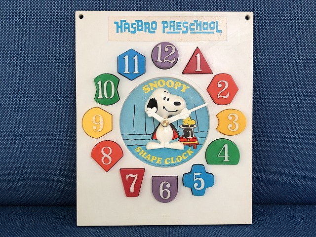 実際の時計として使えます 1980 S スヌーピー ビンテージ Shape Clock Hasbro社製 ウォールクロック 壁掛け時計 Snoopy Peanuts Usa