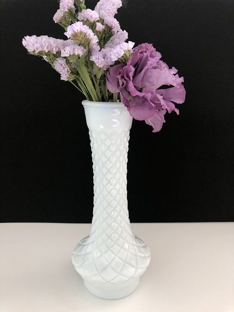 国内初の直営店 レトロ オーロラガラスフリル ガラス花瓶 フラワーベース ミルクガラス