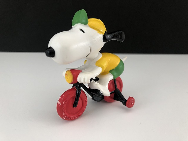 USA Determined社製 スヌーピー 自転車 ビンテージ PVC フィギュア PEANUTS SNOOPY ヴィンテージ