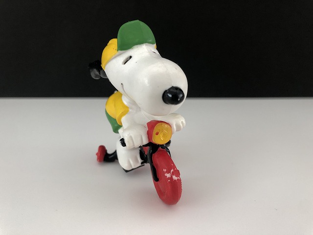 USA Determined社製 スヌーピー 自転車 ビンテージ PVC フィギュア PEANUTS SNOOPY ヴィンテージ