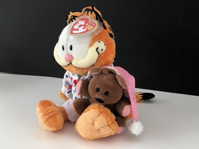 逸品】 Garfield ガーフィールドハグ プーキー ぬいぐるみ 