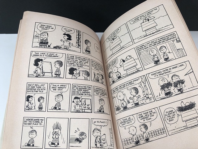 ヴィンテージ スヌーピー BOOK コミック 本 ハードカバー PEANUTS 洋書 