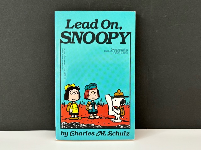 Lead On, SNOOPY スヌーピー 洋書コミック